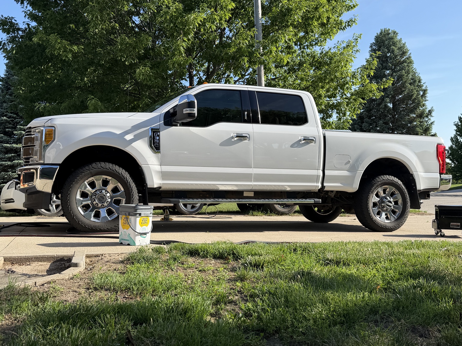 The Mobile Oil Man white Ford service truck